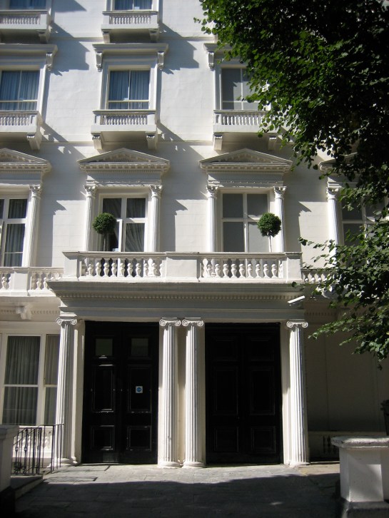 Everybody needs good neighbours Everybody needs good neighbours